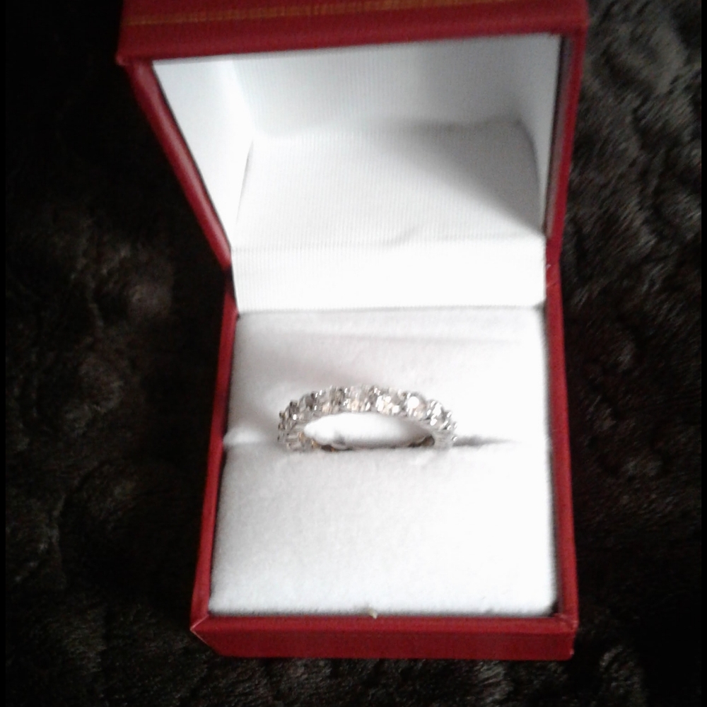 Swarovski Crystal Eternity Band Ring. NEVER WORN